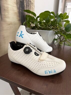 Fizik Tempo Overcurve R5 Road Cycling Shoes - White [Size: US 8] (NWOT)